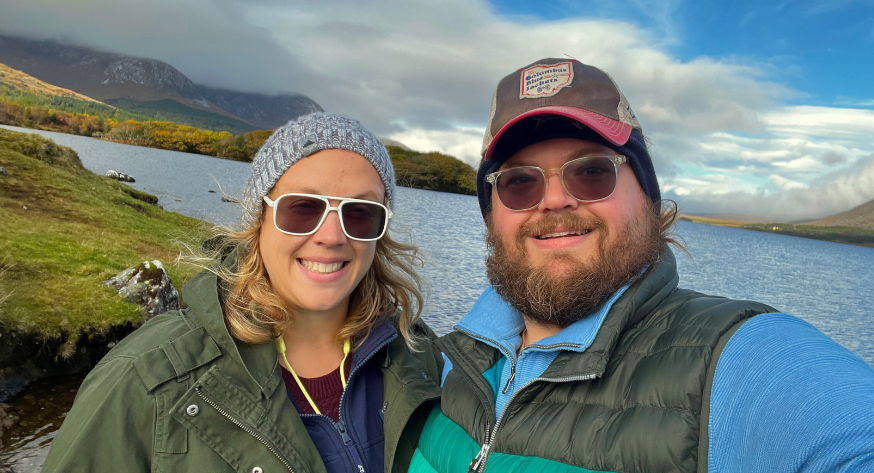 allied healthcare travel couple